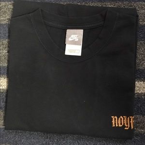 Nike SB T-Shirt Size MEDIUM Pre-Owned
